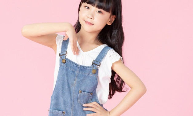 灯芯绒裤子配什么衣服