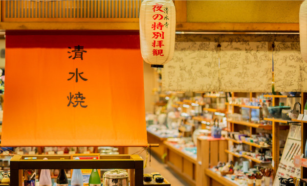家居地毯应该如何清洁